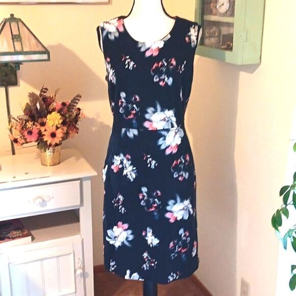 Lands' End Dresses & Skirts - Lands' End Dark Floral Sleeveless Ponte Dress